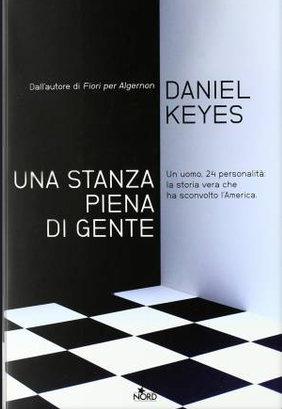 una stanza piena di gente Una stanza piena di gente